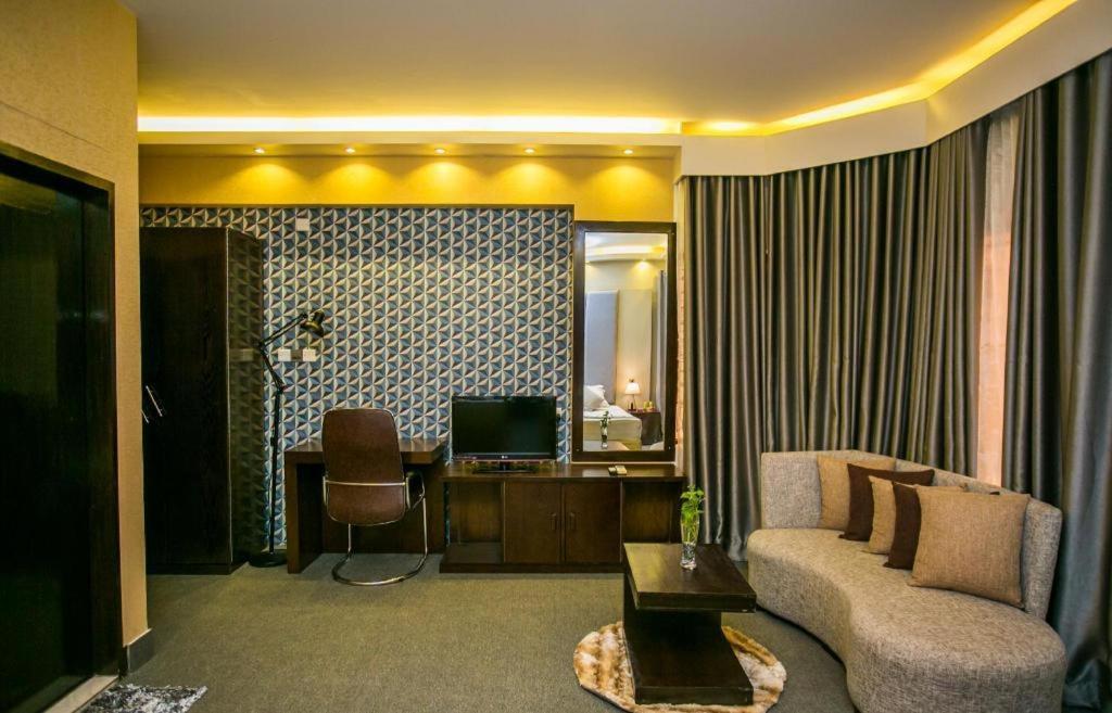 Tropical Daisy Otel Dakka Dış mekan fotoğraf